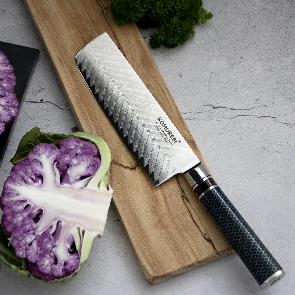 Ekstrem skarphed og styrke kendetegner køkkenknivene fra Komorebi. 6 dele Namu knivsæt