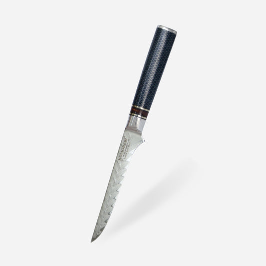 Udbenerkniven fra Komorebi giver dig, med sine 67 lag stål, en unik præcision og skarphed.